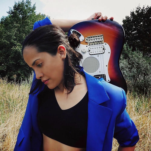 Ale Hop & Titi Bakorta
